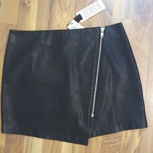 BB DAKOTA faux leather skirt